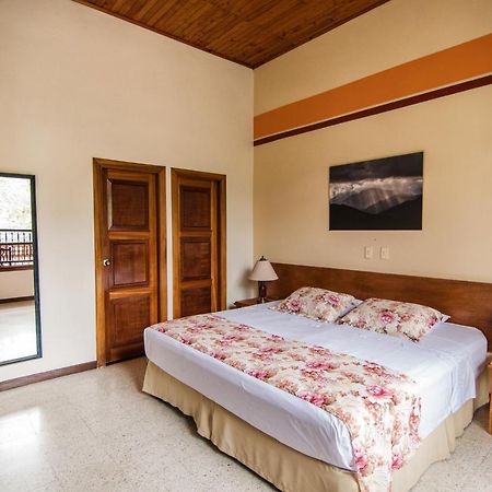 Hotel Valdivia Plaza Jardin Dış mekan fotoğraf