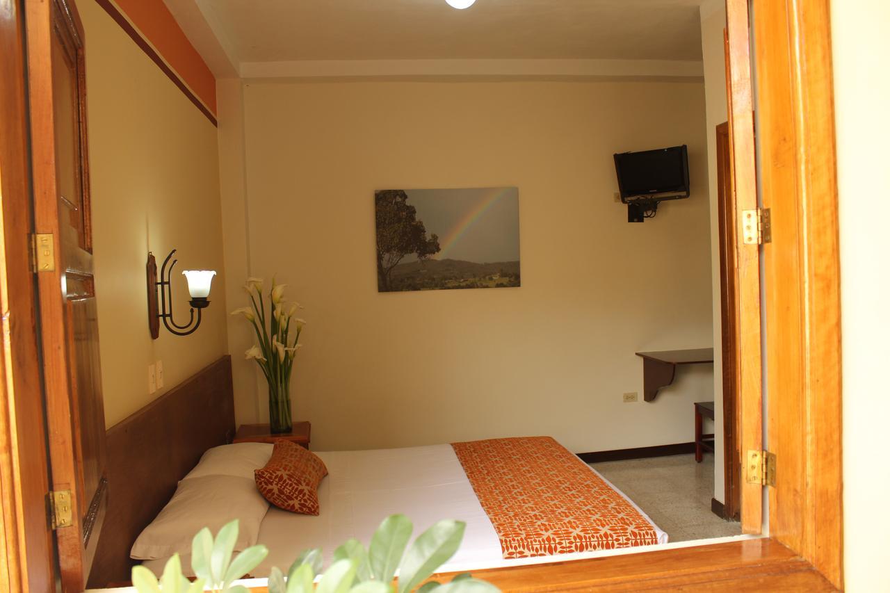 Hotel Valdivia Plaza Jardín Dış mekan fotoğraf
