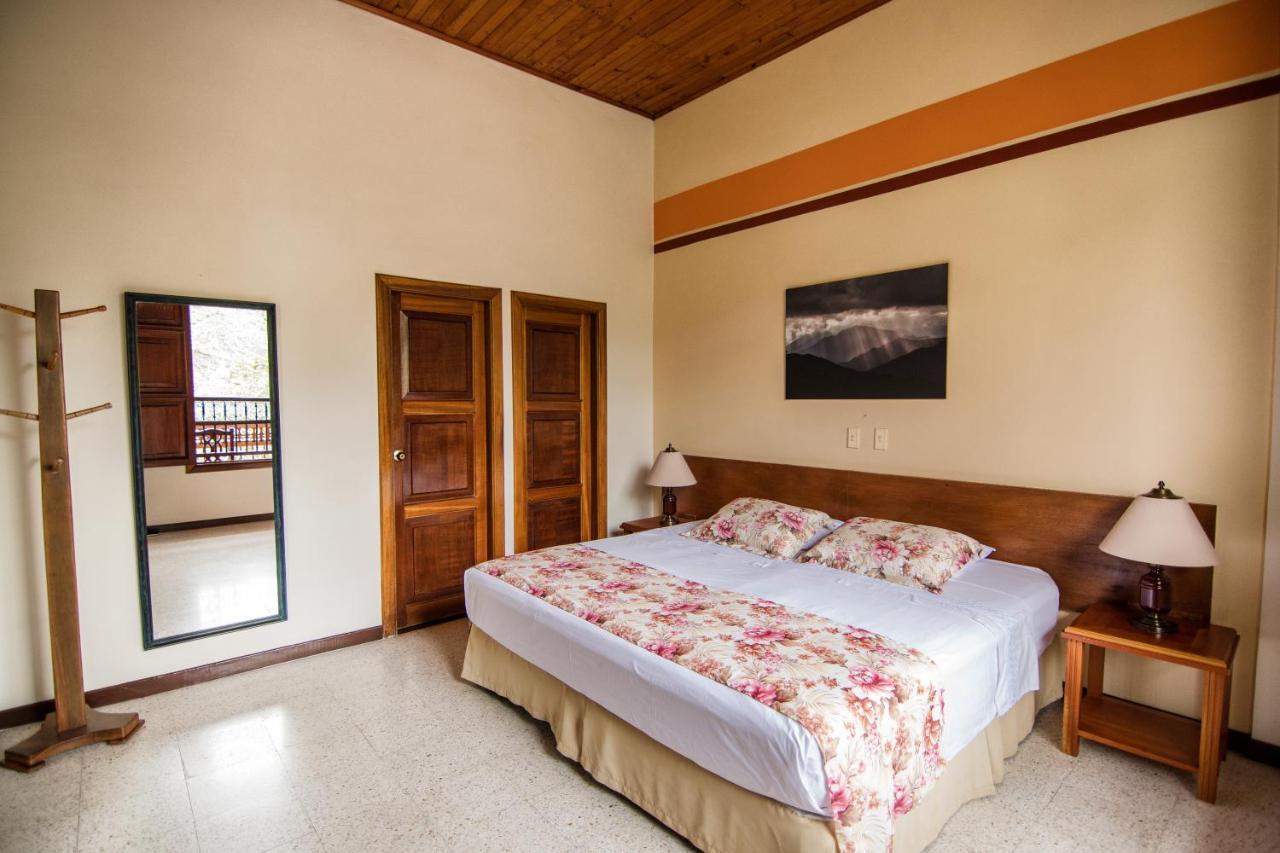 Hotel Valdivia Plaza Jardín Dış mekan fotoğraf