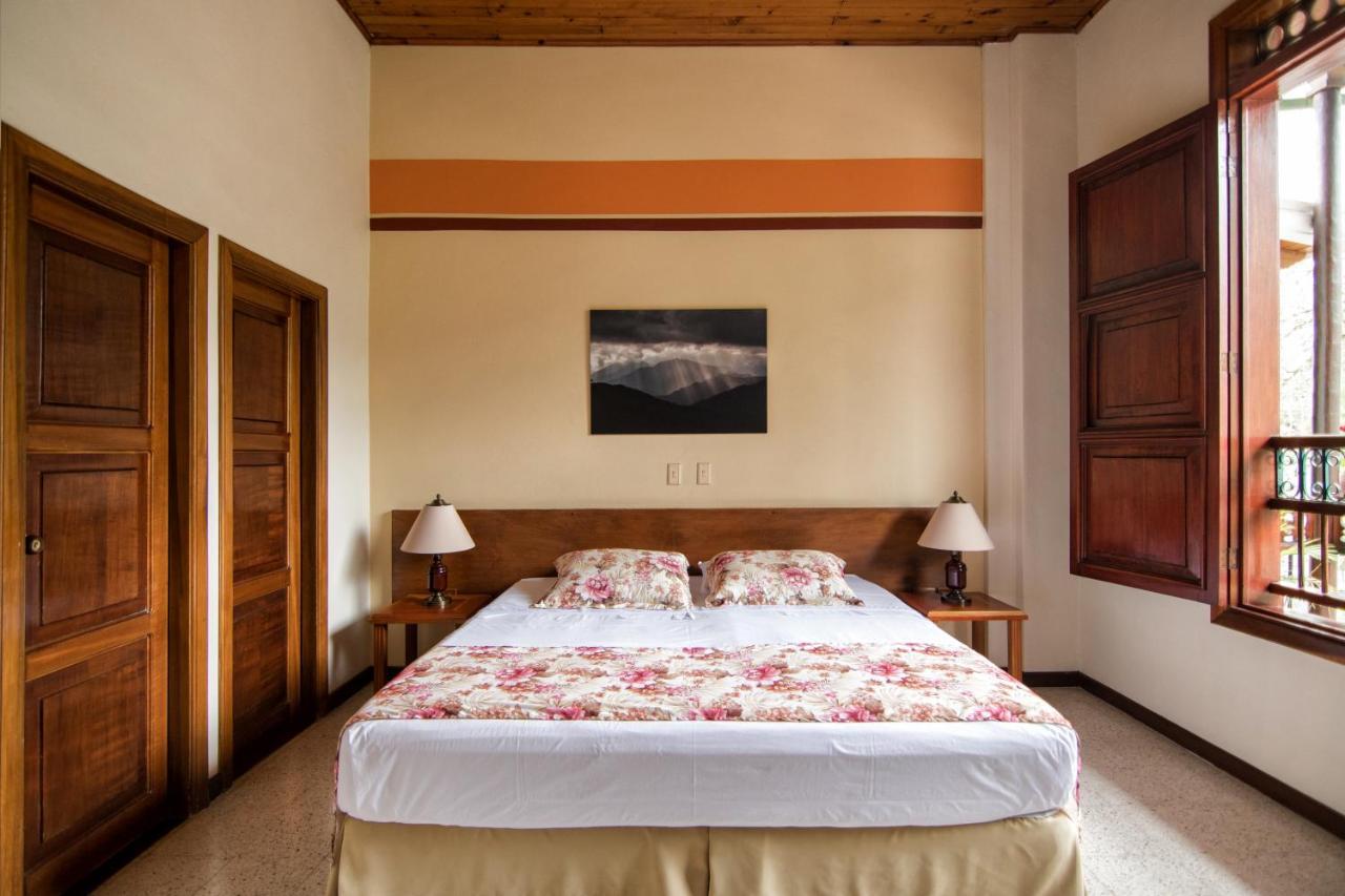 Hotel Valdivia Plaza Jardín Dış mekan fotoğraf