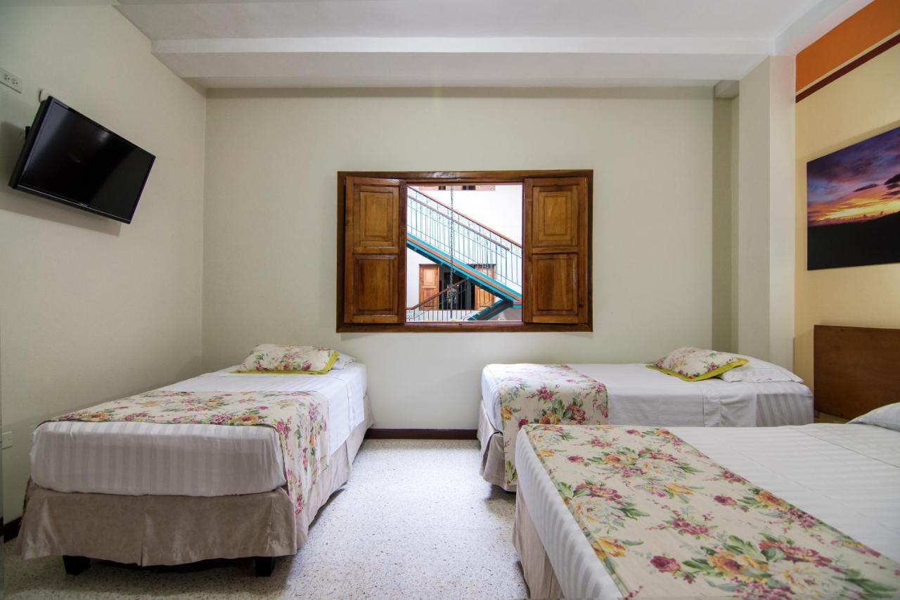 Hotel Valdivia Plaza Jardín Dış mekan fotoğraf