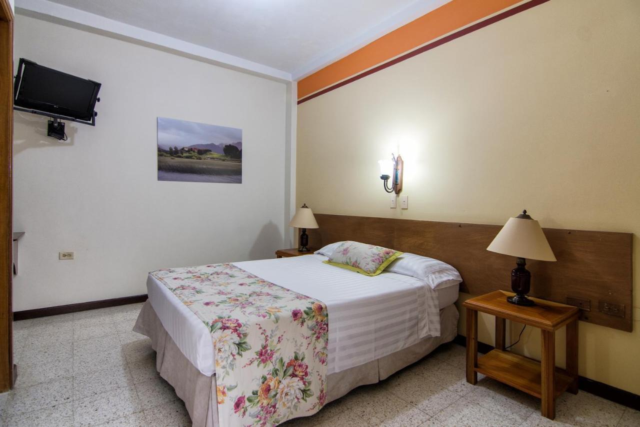 Hotel Valdivia Plaza Jardín Dış mekan fotoğraf